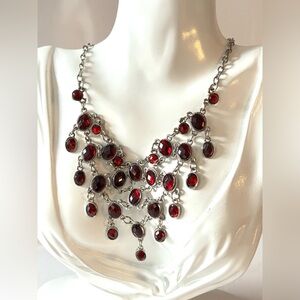🌷5/25$ acrylic red garnets silver tone necklace